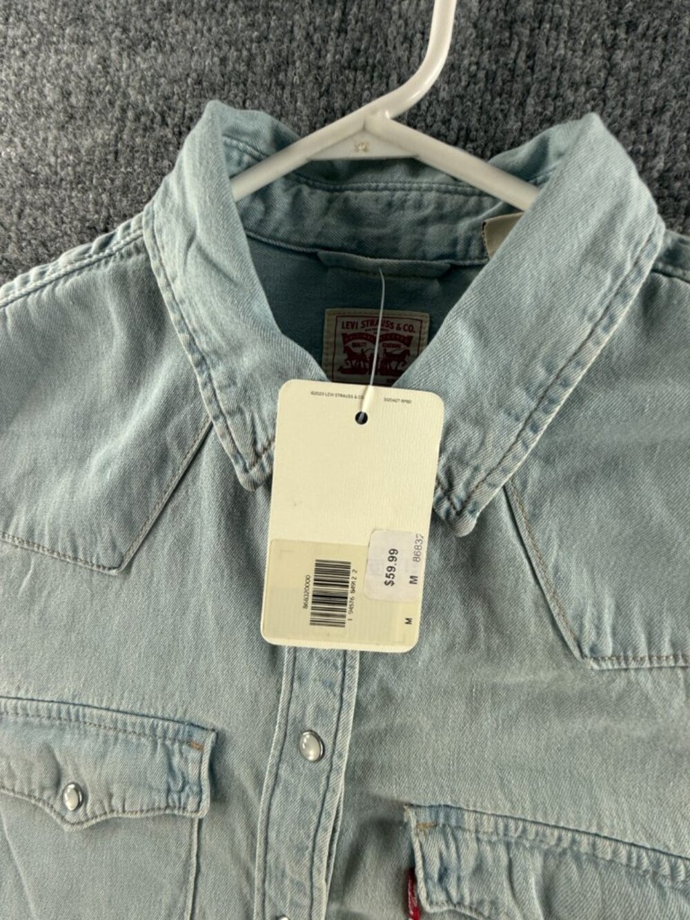 NWT Levi’s Pearl Snap Up Shirt Western Denim Pockets Lightweight Medium Blue - Picture 4 of 15